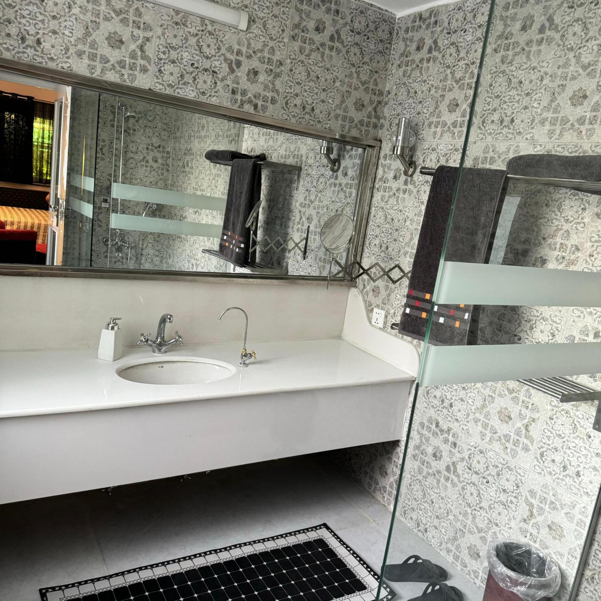 Greenlux Residency Ραβαλπίντι Εξωτερικό φωτογραφία